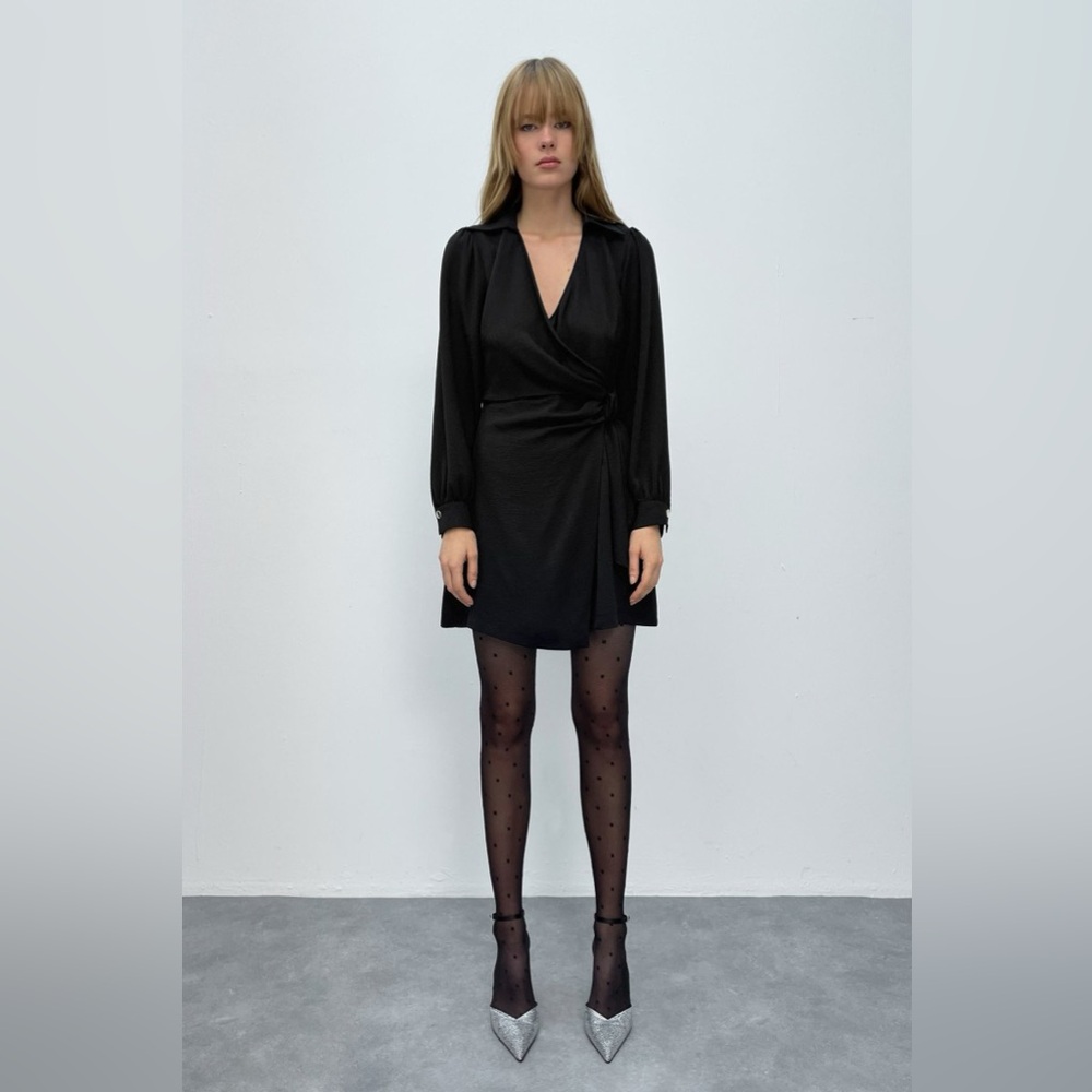NWT Zara tie front long sleeve dress